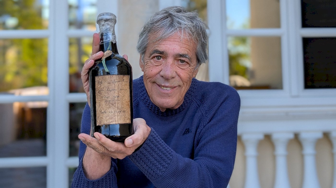 Il rum pi&ugrave; antico del mondo &egrave; a Genova: una bottiglia del 1750 nella collezione di Luca Gargano