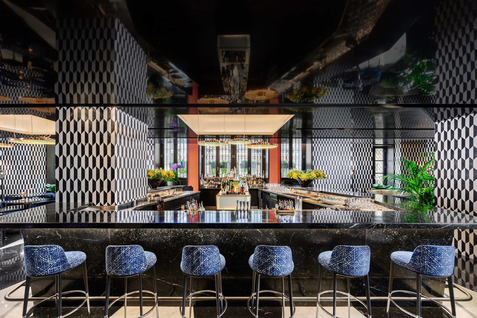 hotel-bar.jpg